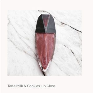 Tarte milk and cookies lip gloss - never used